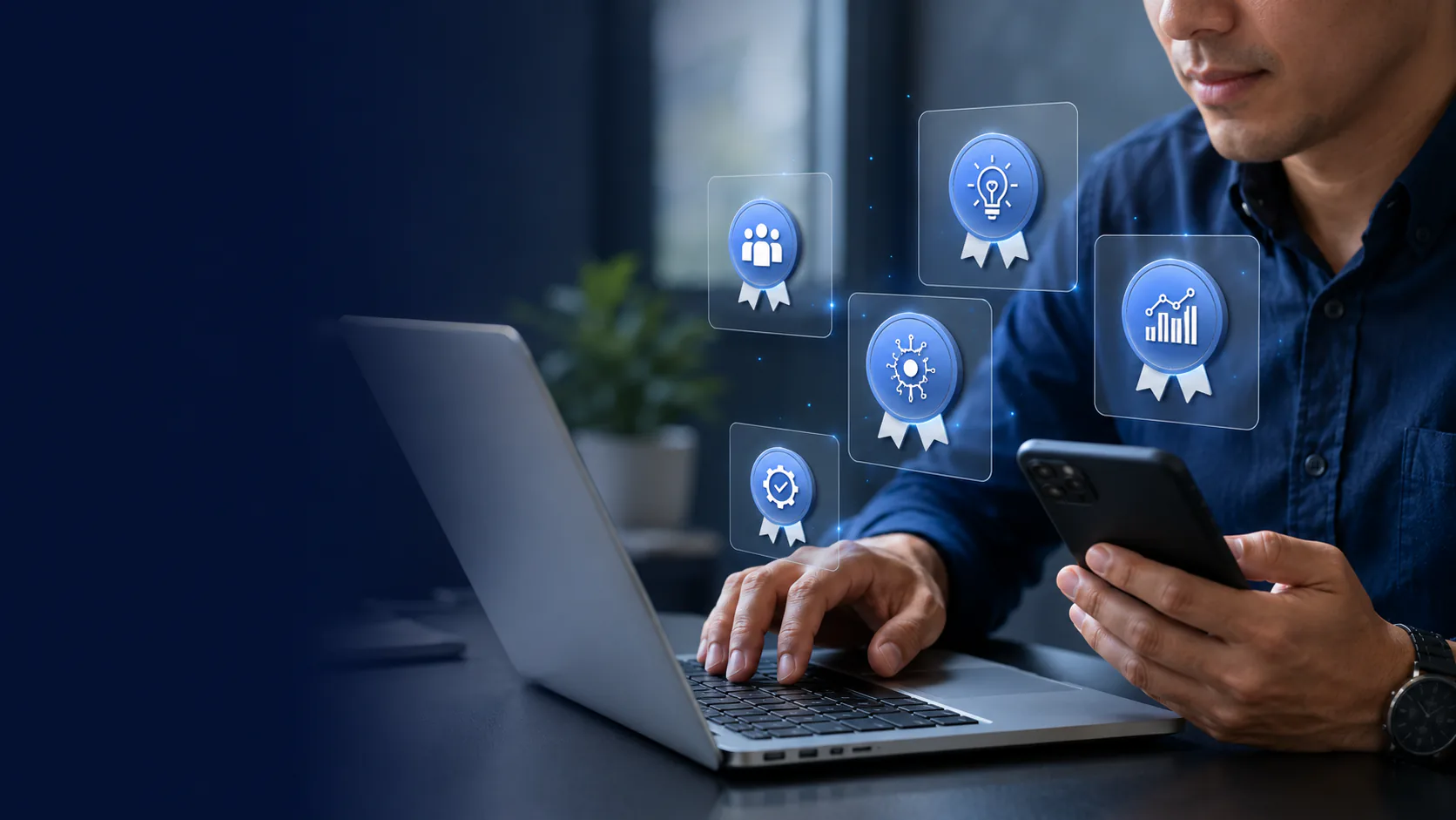 Profesional con laptop rodeado de insignias digitales holográficas